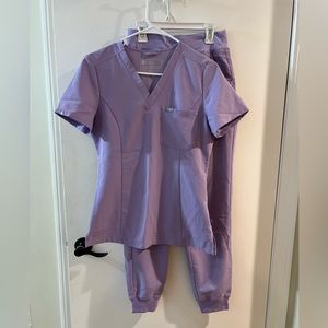 Gently Used Figs Scrub Set